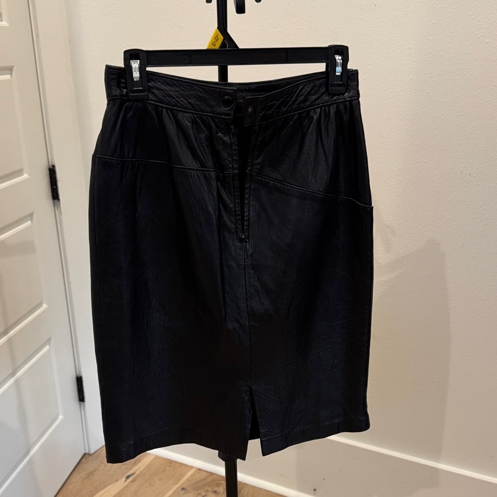 Italian Made Black Leather pencil skirt
